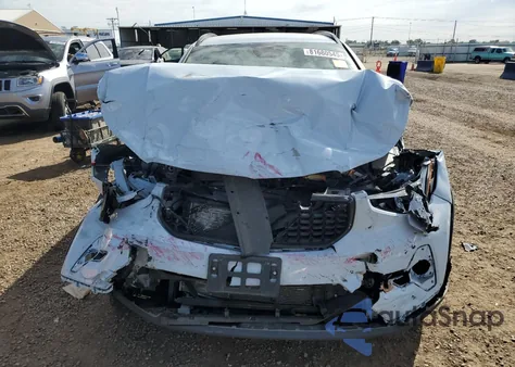 2024 Volvo Xc40 Core z USA, uszkodzony, nr VIN YV4L12UK1R2206170